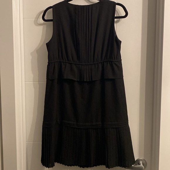 MAX STUDIO Black Pleated Dress - Picture 4 of 5